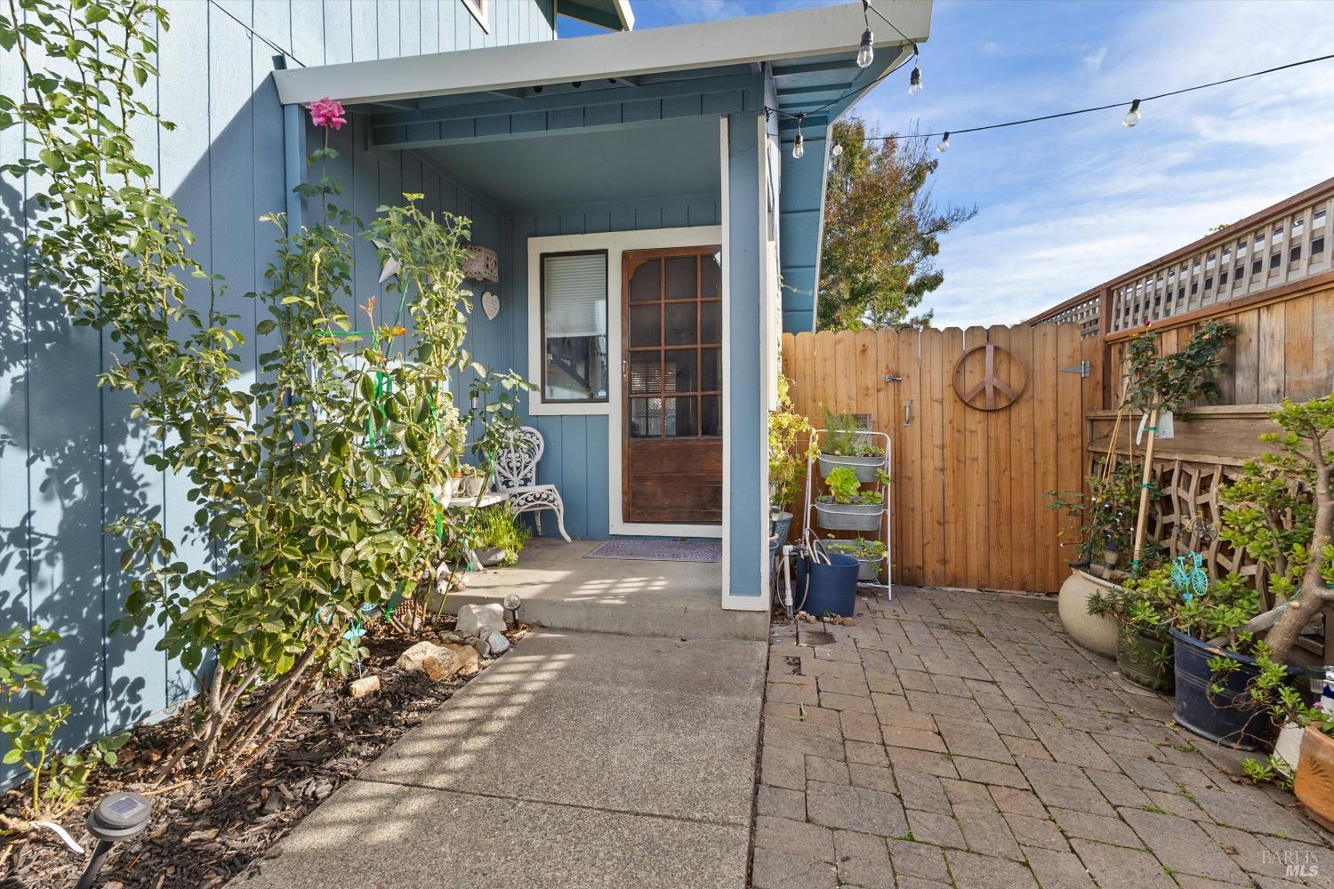 Detail Gallery Image 5 of 21 For 101 Pinewood Ct, Cotati,  CA 94931 - 4 Beds | 2/1 Baths