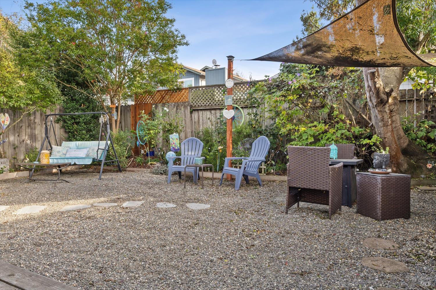 Detail Gallery Image 20 of 21 For 101 Pinewood Ct, Cotati,  CA 94931 - 4 Beds | 2/1 Baths