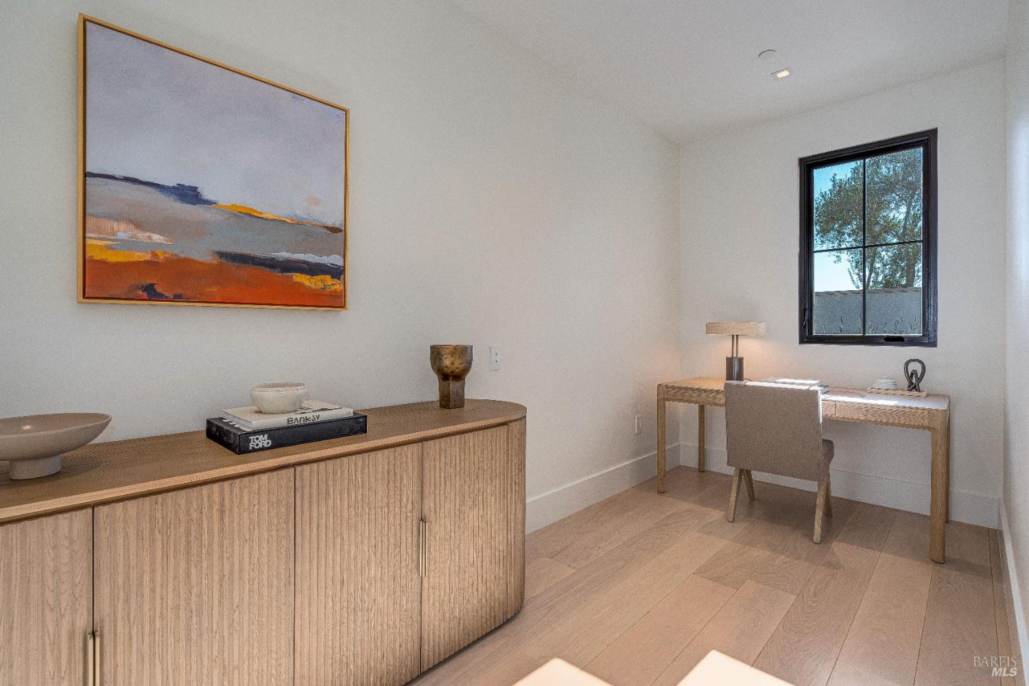 Detail Gallery Image 11 of 28 For 110 Vintners Ct, Napa,  CA 94559 - 3 Beds | 3/1 Baths