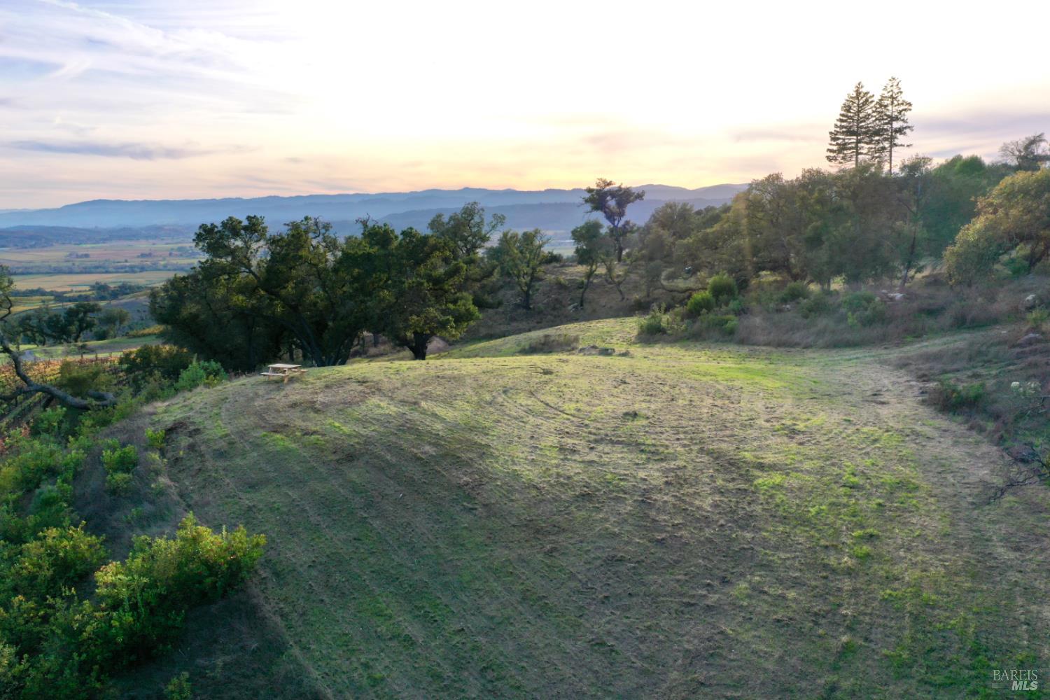 Detail Gallery Image 29 of 69 For 577 Artisan Cir, Geyserville,  CA 95441 - – Beds | – Baths