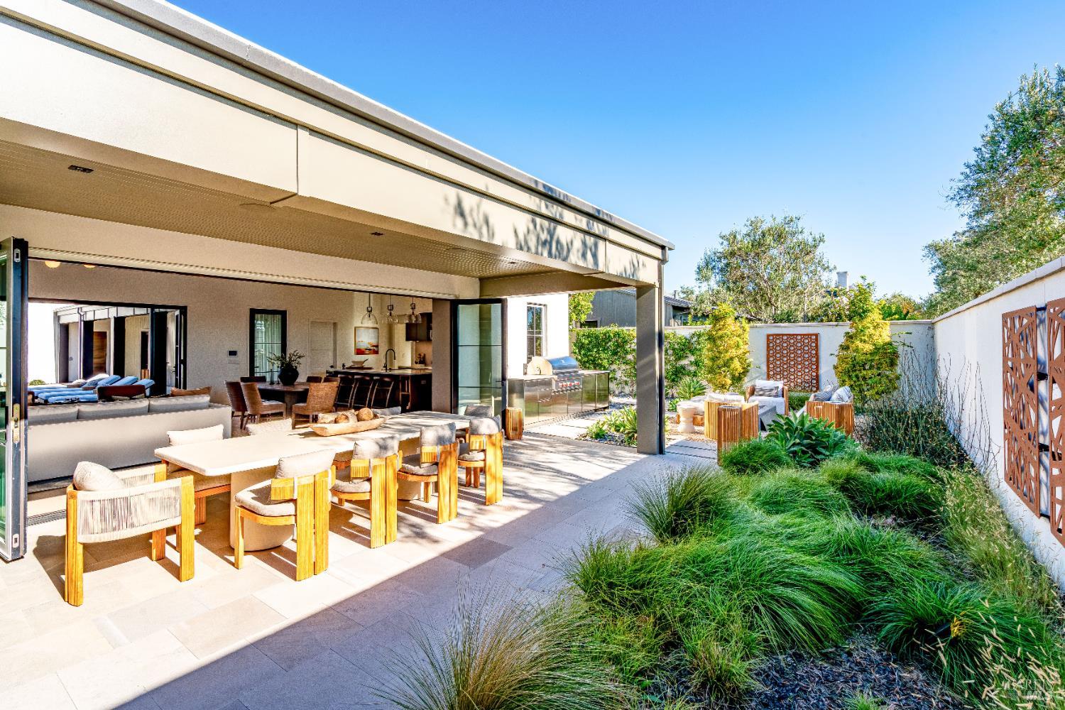 Detail Gallery Image 24 of 28 For 110 Vintners Ct, Napa,  CA 94559 - 3 Beds | 3/1 Baths