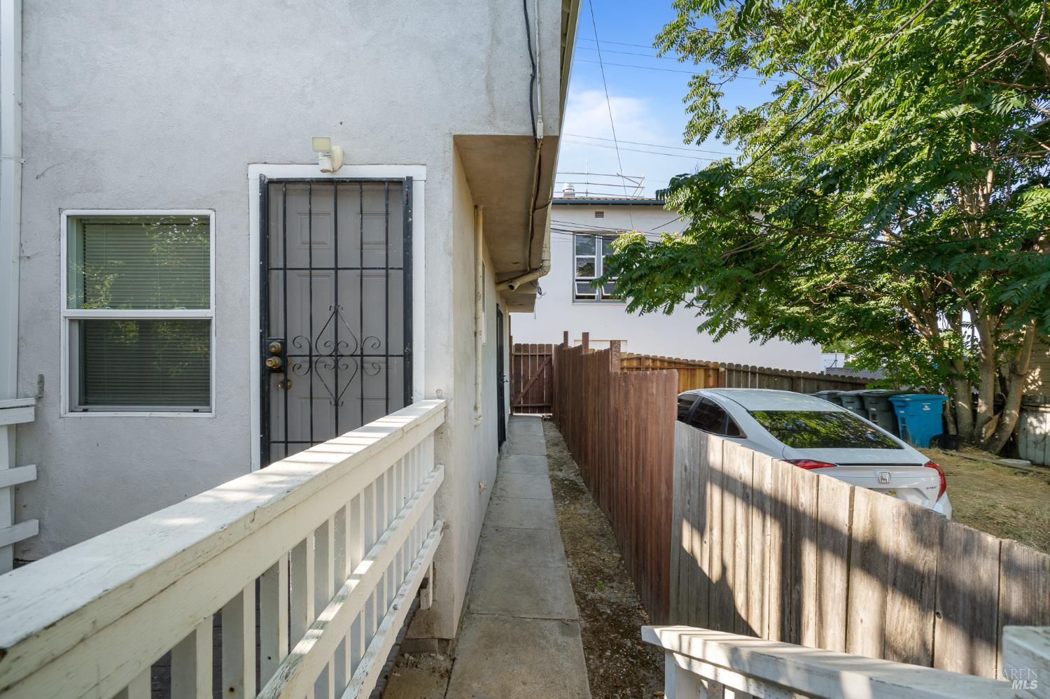 Detail Gallery Image 9 of 30 For 723 Florida St, Vallejo,  CA 94590 - – Beds | – Baths