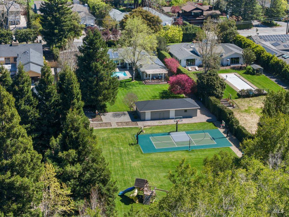 Detail Gallery Image 34 of 38 For Address Is Not Disclosed, San Anselmo,  CA 94960 - 5 Beds | 4/1 Baths