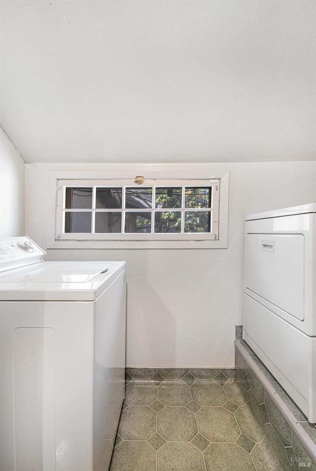 Detail Gallery Image 49 of 88 For 4627 E State Hwy 20 Unkn, Nice,  CA 95464 - 4 Beds | 3 Baths