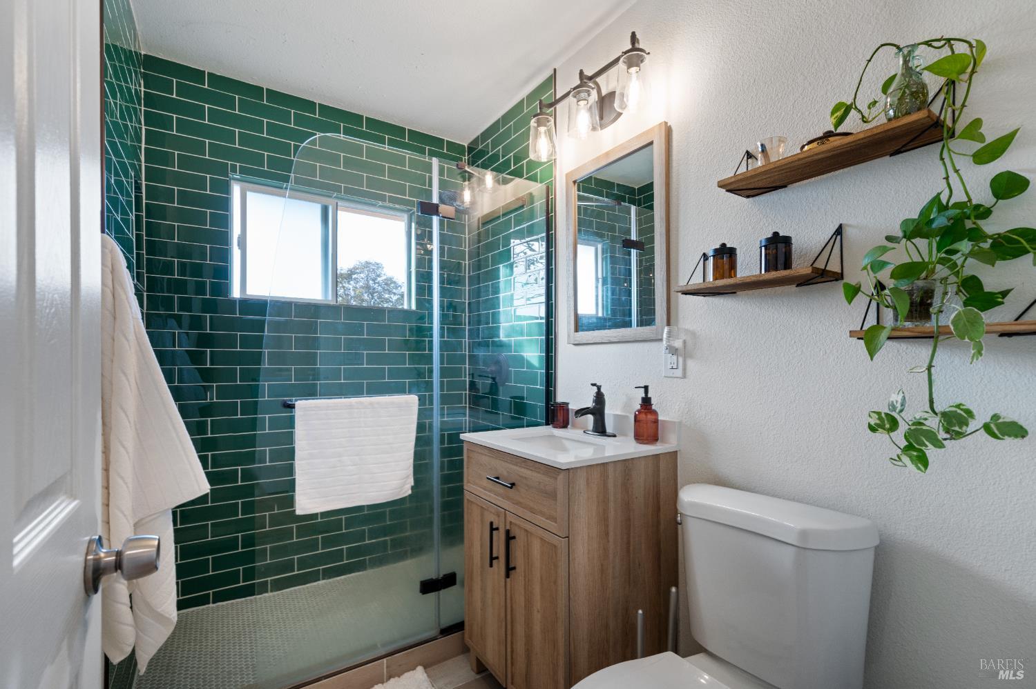 Detail Gallery Image 15 of 43 For 501 Baywood Dr, Vallejo,  CA 94591 - 3 Beds | 2 Baths