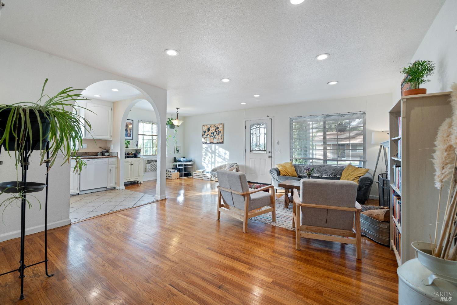 Detail Gallery Image 11 of 43 For 501 Baywood Dr, Vallejo,  CA 94591 - 3 Beds | 2 Baths