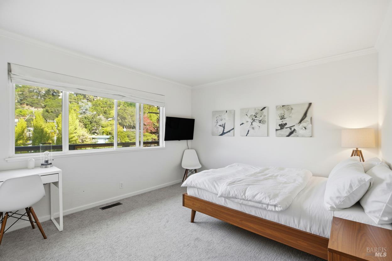 Detail Gallery Image 19 of 37 For 58 Berkeley Ave, San Anselmo,  CA 94960 - 3 Beds | 2 Baths