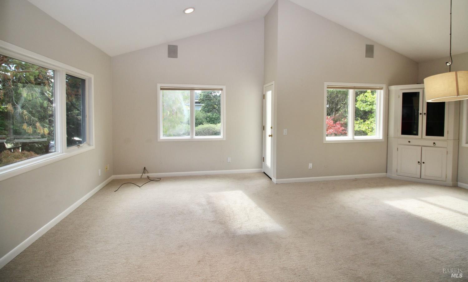 Detail Gallery Image 7 of 29 For Address Is Not Disclosed, Mill Valley,  CA 94941 - 3 Beds | 2/1 Baths