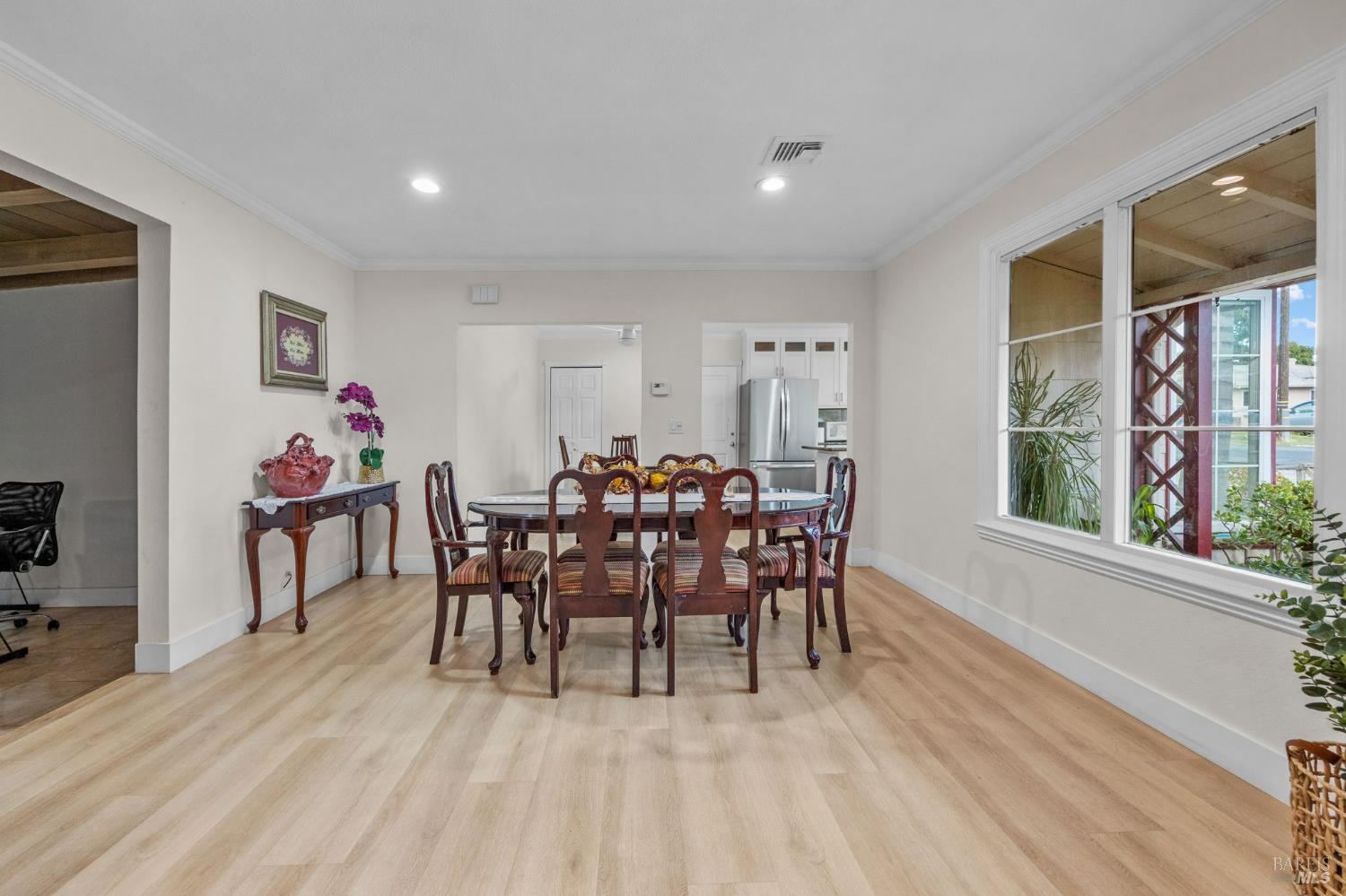 Detail Gallery Image 5 of 58 For 1455 Grove Way, Concord,  CA 94518 - 3 Beds | 2 Baths