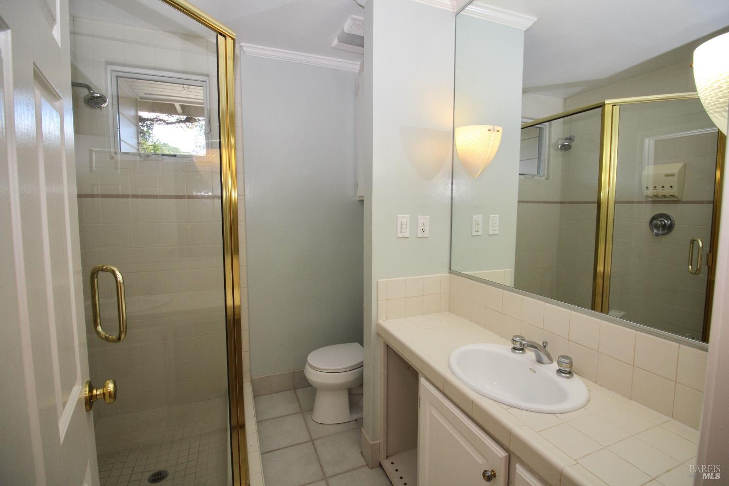 Detail Gallery Image 17 of 29 For Address Is Not Disclosed, Mill Valley,  CA 94941 - 3 Beds | 2/1 Baths