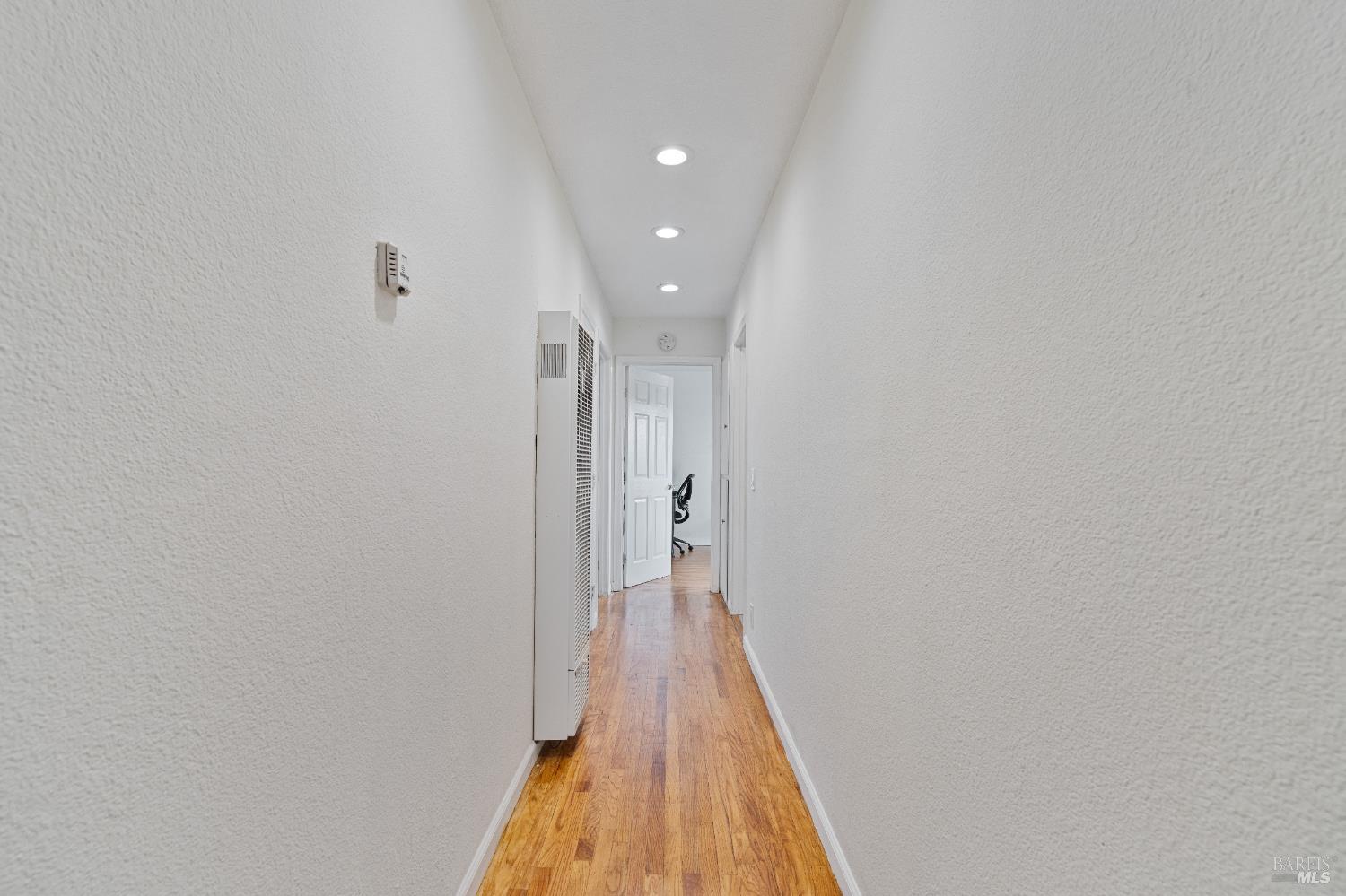 Detail Gallery Image 14 of 43 For 501 Baywood Dr, Vallejo,  CA 94591 - 3 Beds | 2 Baths