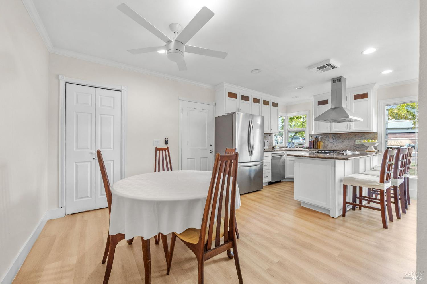 Detail Gallery Image 7 of 58 For 1455 Grove Way, Concord,  CA 94518 - 3 Beds | 2 Baths