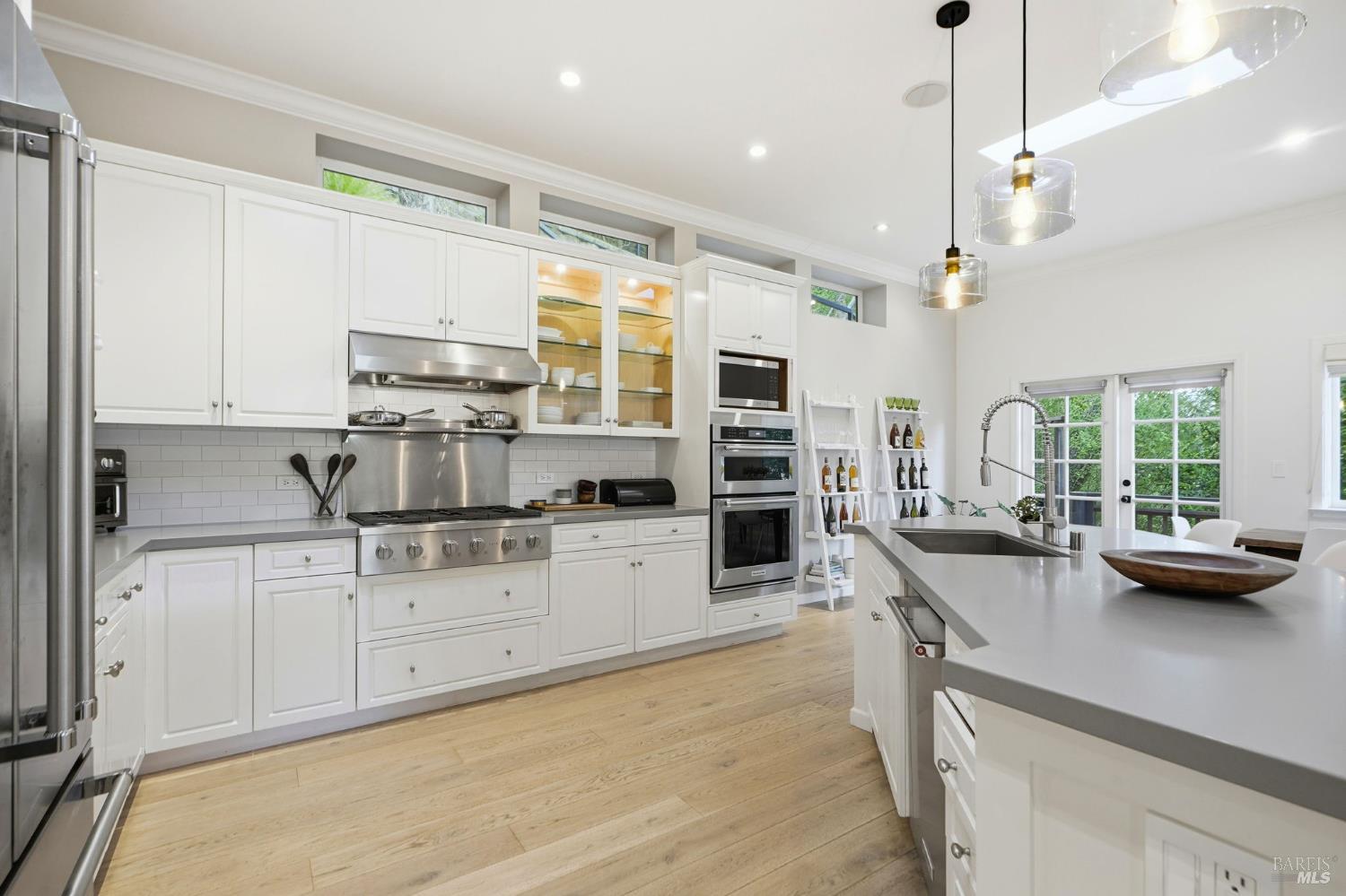 Detail Gallery Image 10 of 37 For 58 Berkeley Ave, San Anselmo,  CA 94960 - 3 Beds | 2 Baths