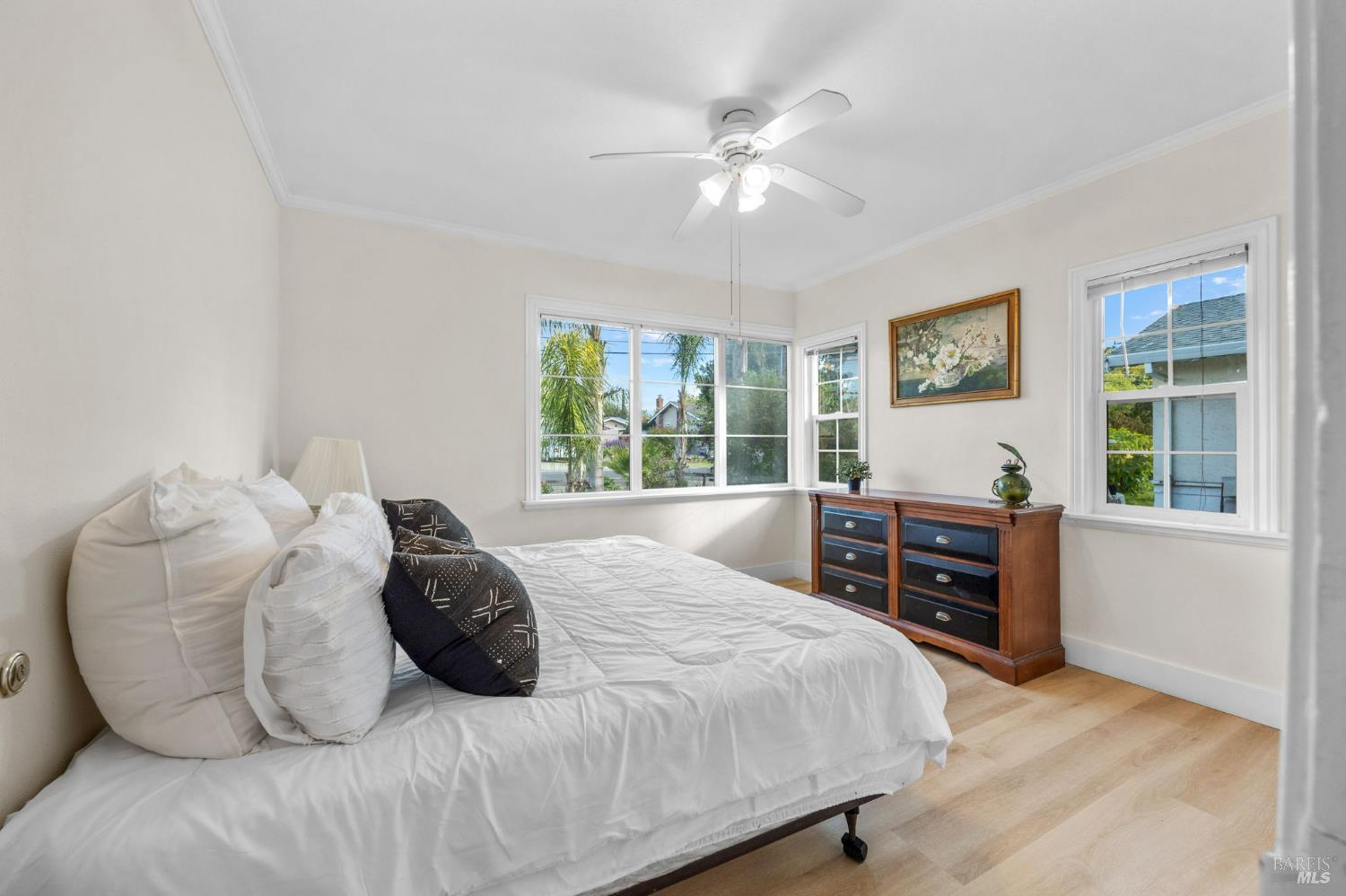 Detail Gallery Image 24 of 58 For 1455 Grove Way, Concord,  CA 94518 - 3 Beds | 2 Baths