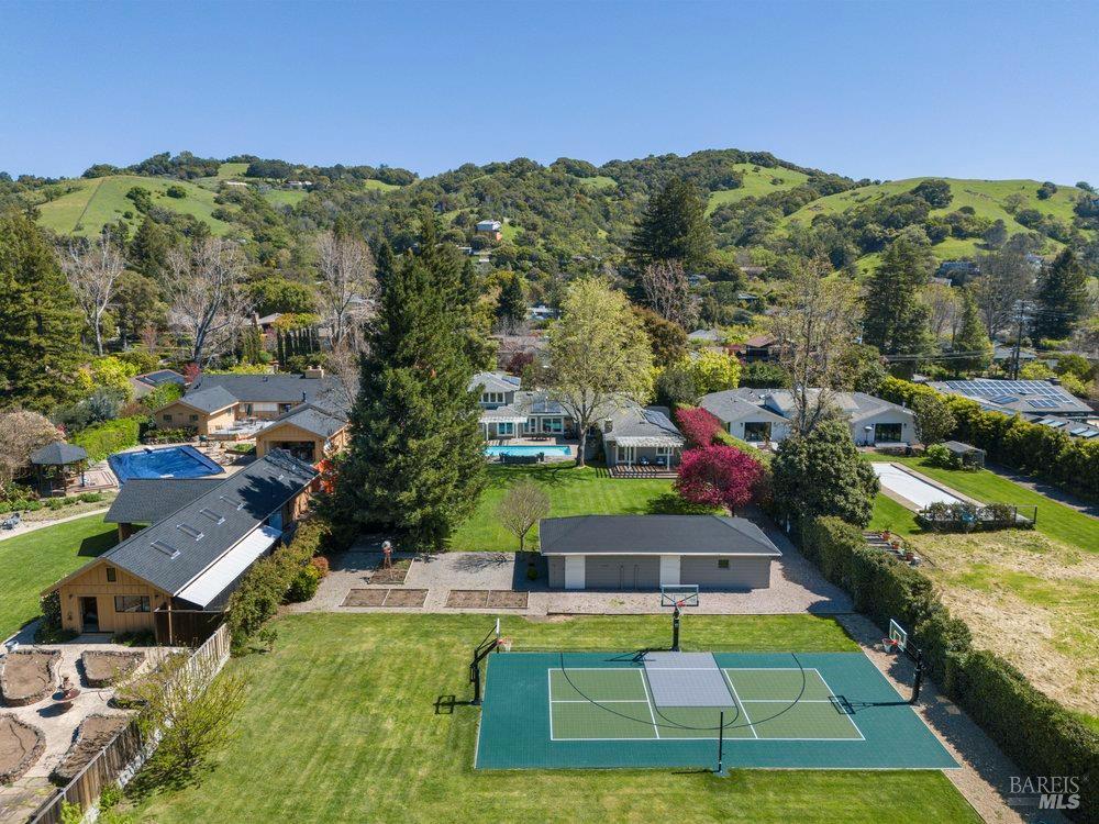Detail Gallery Image 4 of 38 For Address Is Not Disclosed, San Anselmo,  CA 94960 - 5 Beds | 4/1 Baths