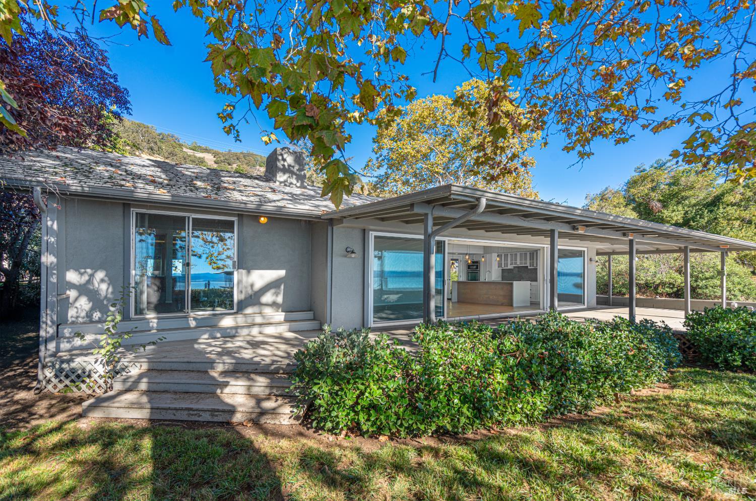 Detail Gallery Image 5 of 88 For 4627 E State Hwy 20 Unkn, Nice,  CA 95464 - 4 Beds | 3 Baths