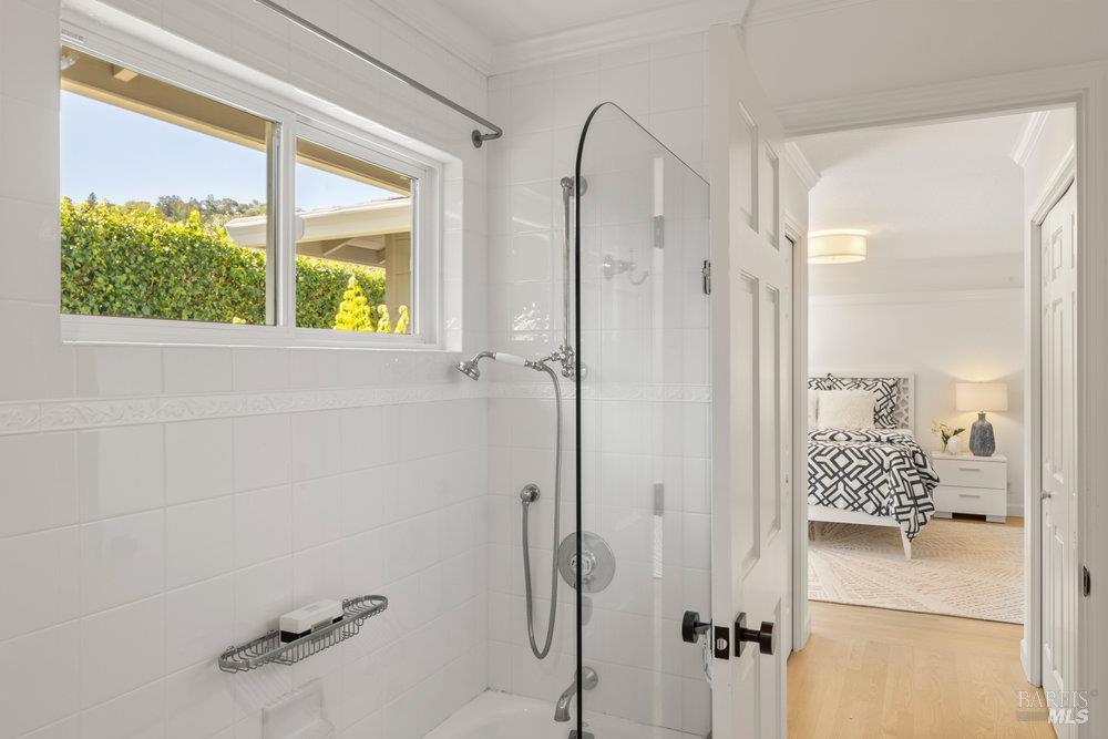 Detail Gallery Image 25 of 38 For Address Is Not Disclosed, San Anselmo,  CA 94960 - 5 Beds | 4/1 Baths