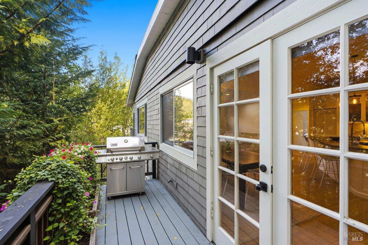 Detail Gallery Image 15 of 37 For 58 Berkeley Ave, San Anselmo,  CA 94960 - 3 Beds | 2 Baths