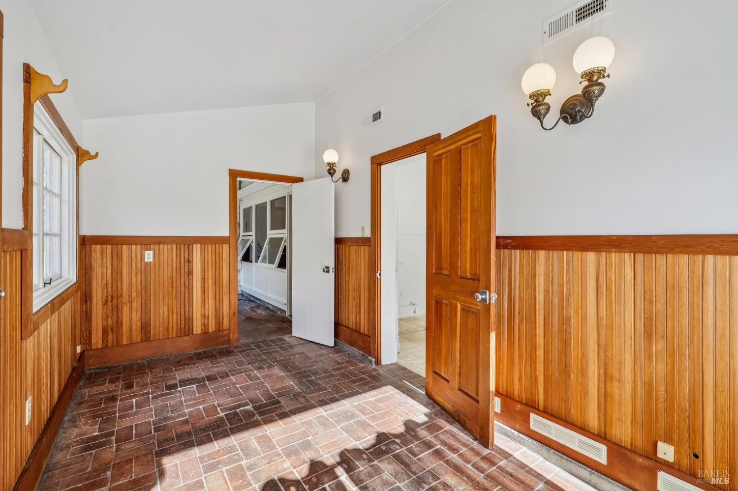 Detail Gallery Image 32 of 45 For 3 Wharf Rd, Bolinas,  CA 94924 - – Beds | – Baths