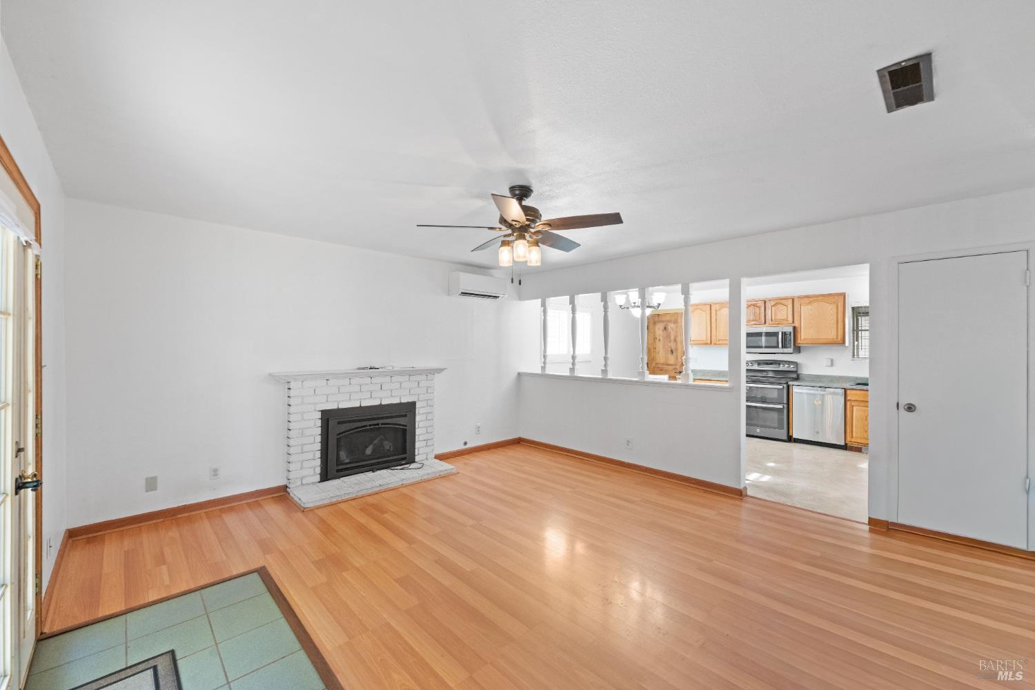 Detail Gallery Image 7 of 40 For 1557 Madrid Ct, Napa,  CA 94559 - 3 Beds | 2 Baths