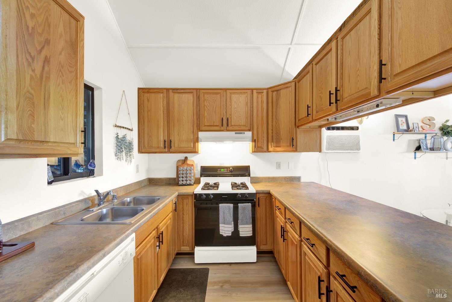 Detail Gallery Image 60 of 81 For 7707 Serpa Ln, Dixon,  CA 95620 - 2 Beds | 2/1 Baths