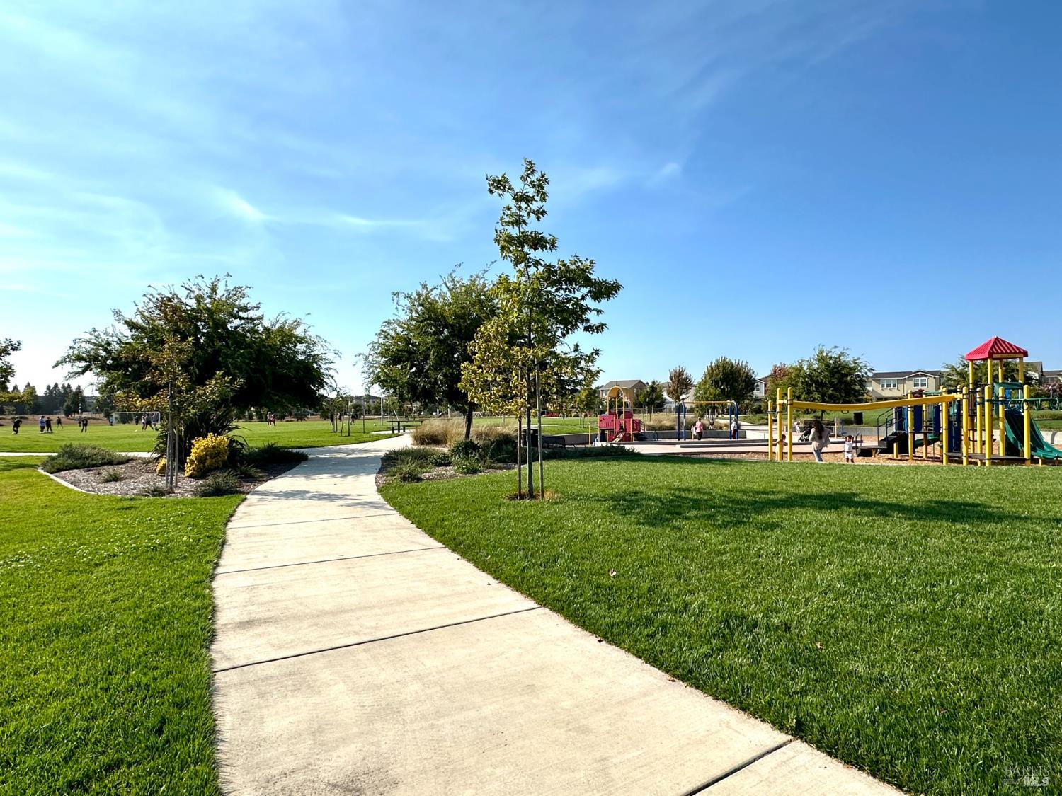 Detail Gallery Image 13 of 16 For 7461 Walker Way, Rohnert Park,  CA 94928 - 4 Beds | 3 Baths