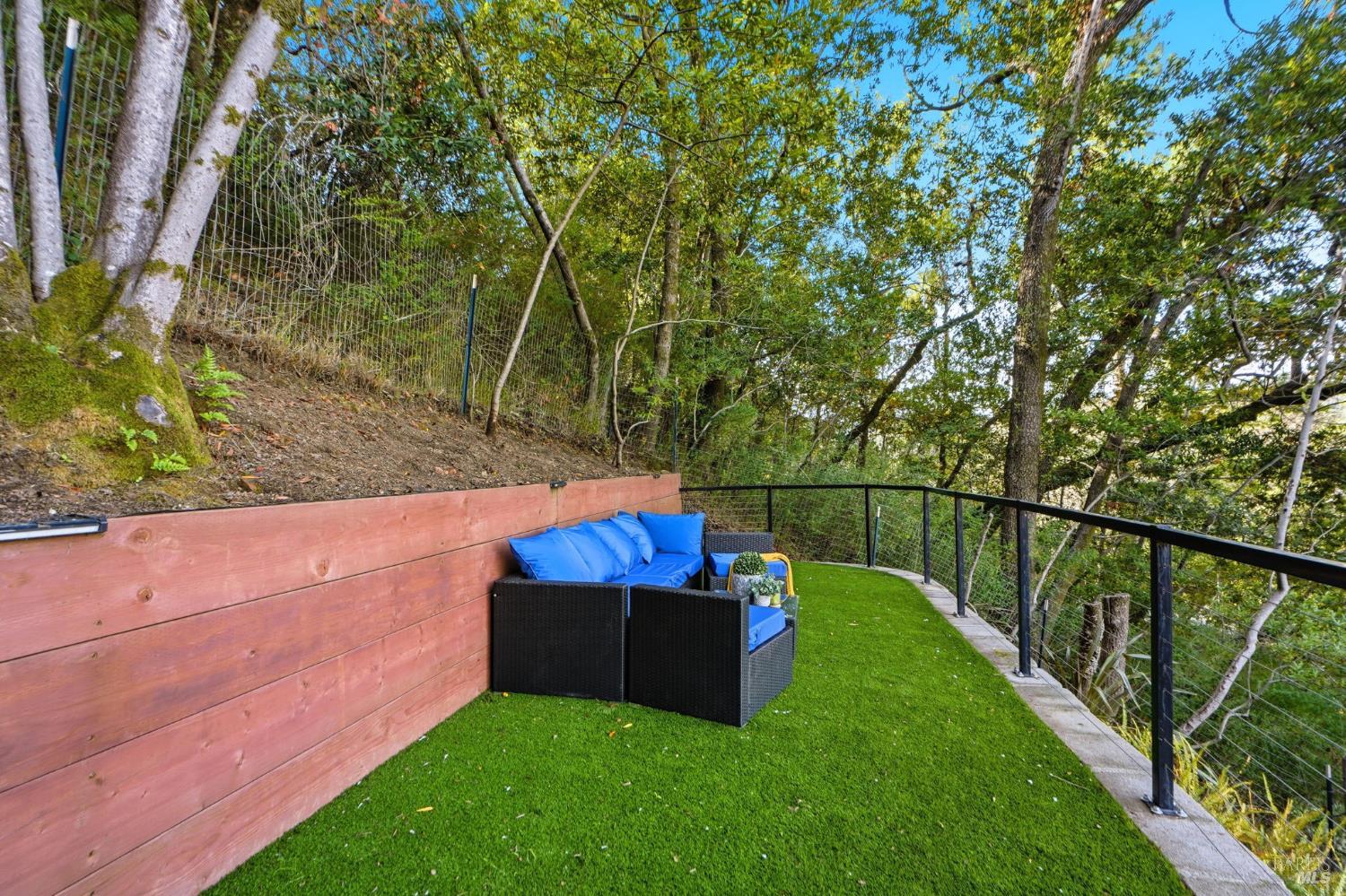 Detail Gallery Image 30 of 37 For 58 Berkeley Ave, San Anselmo,  CA 94960 - 3 Beds | 2 Baths