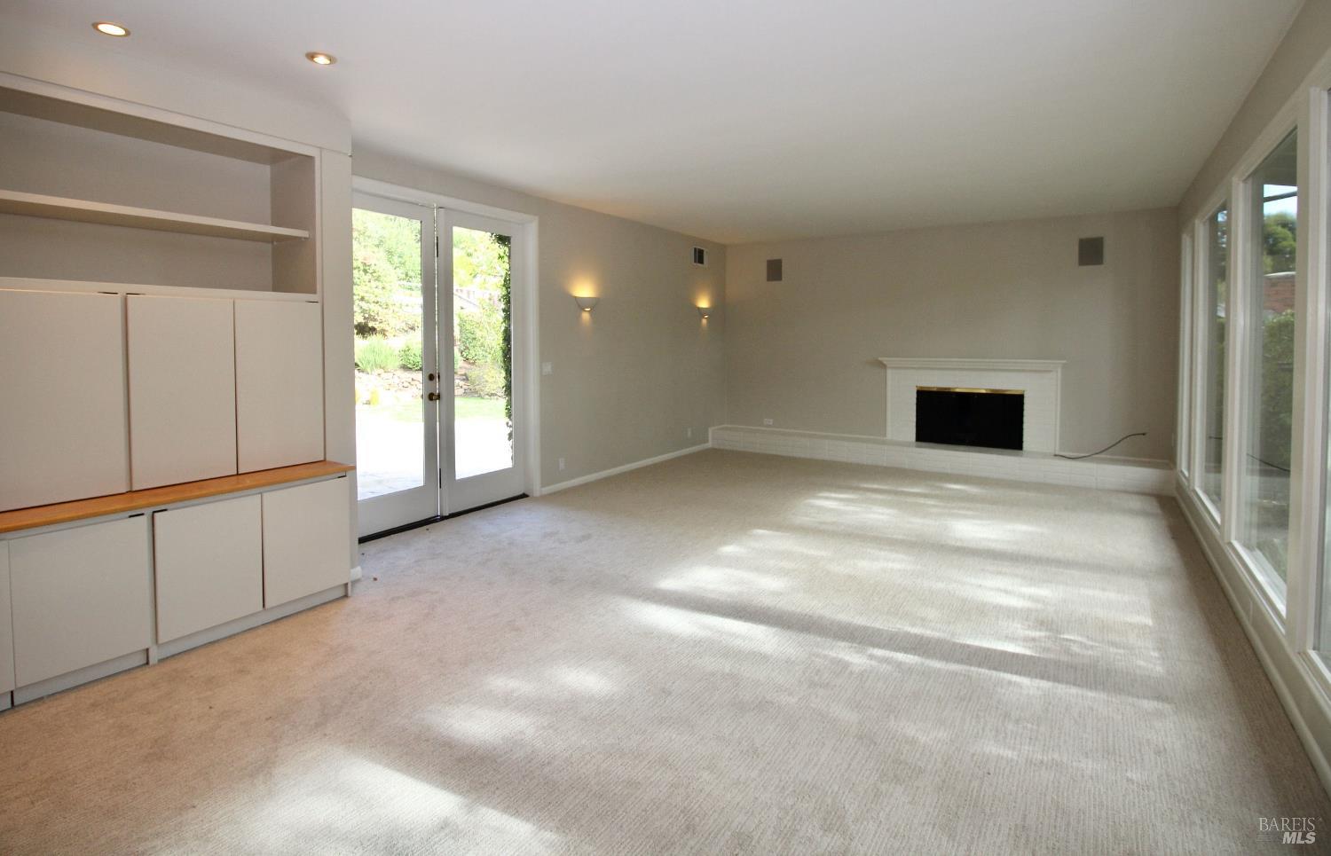 Detail Gallery Image 12 of 29 For Address Is Not Disclosed, Mill Valley,  CA 94941 - 3 Beds | 2/1 Baths