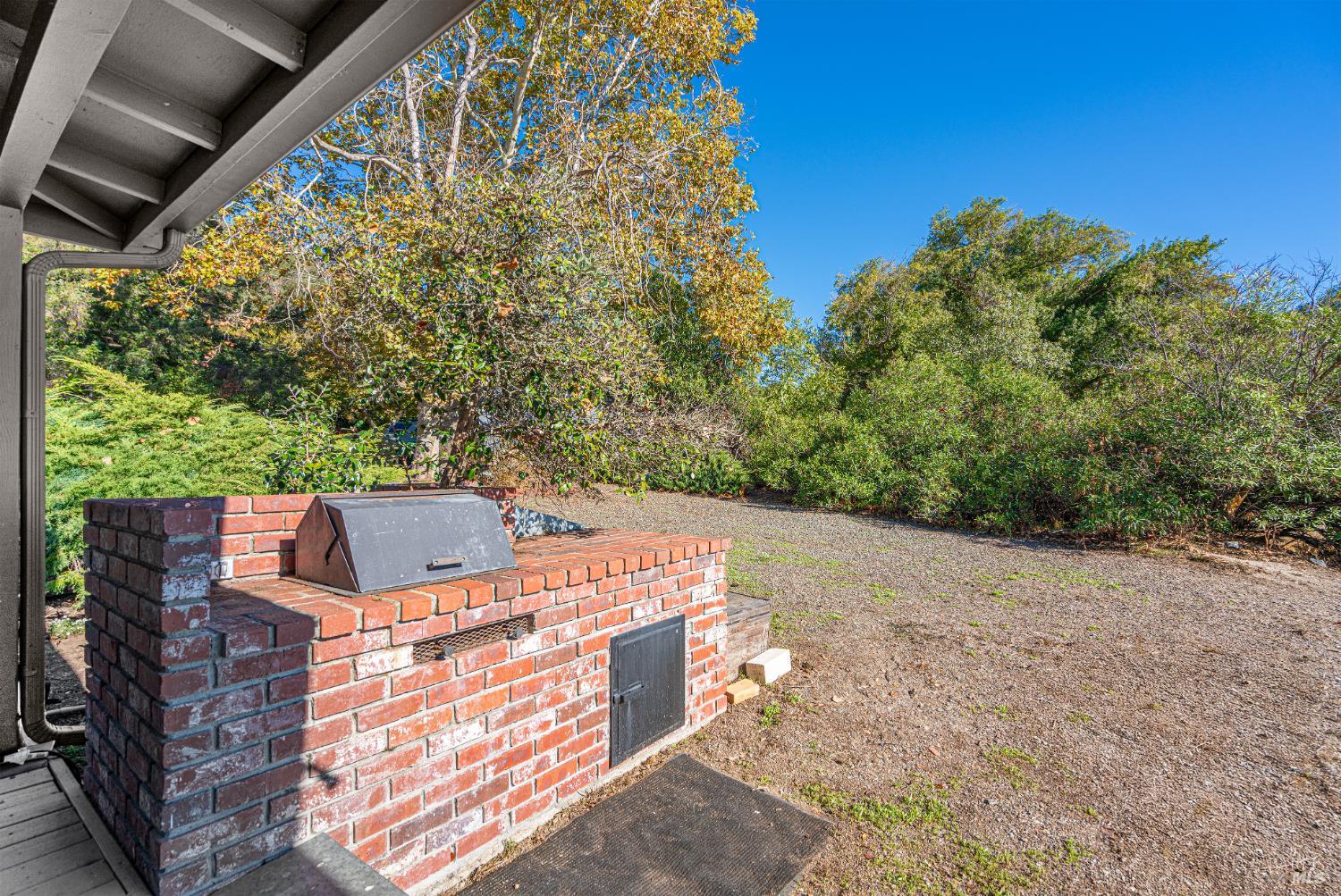 Detail Gallery Image 63 of 88 For 4627 E State Hwy 20 Unkn, Nice,  CA 95464 - 4 Beds | 3 Baths