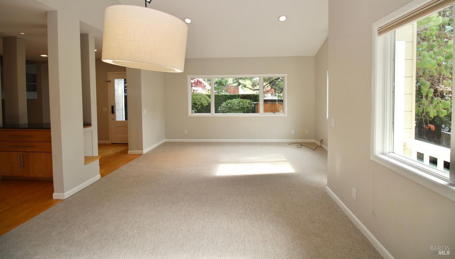 Detail Gallery Image 11 of 29 For Address Is Not Disclosed, Mill Valley,  CA 94941 - 3 Beds | 2/1 Baths