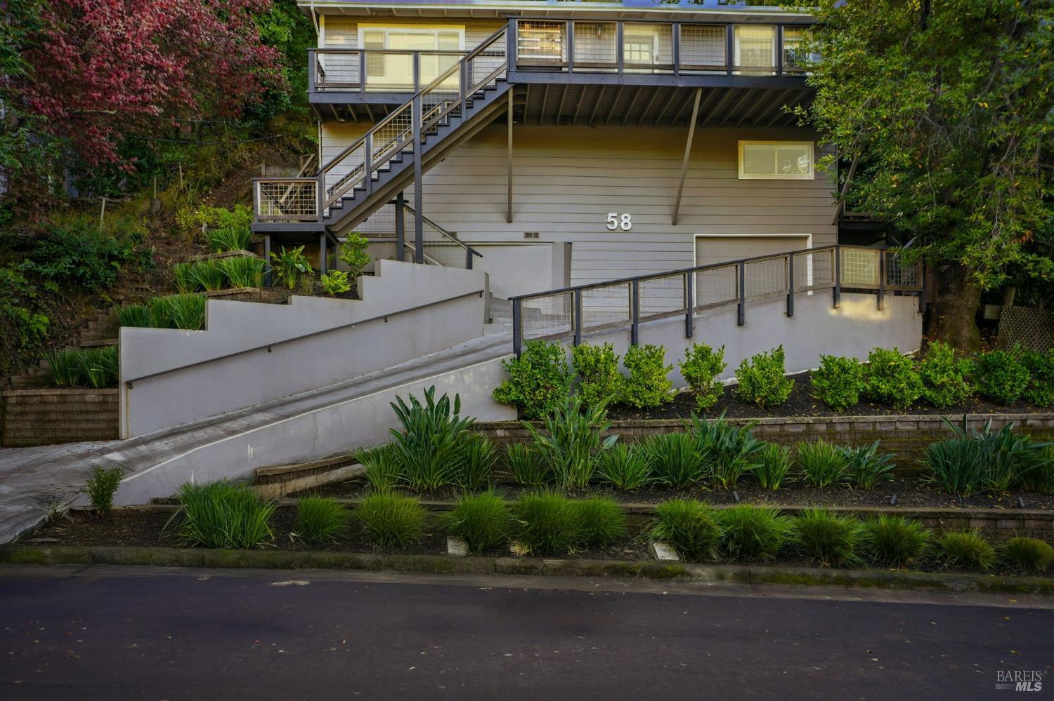 Detail Gallery Image 35 of 37 For 58 Berkeley Ave, San Anselmo,  CA 94960 - 3 Beds | 2 Baths