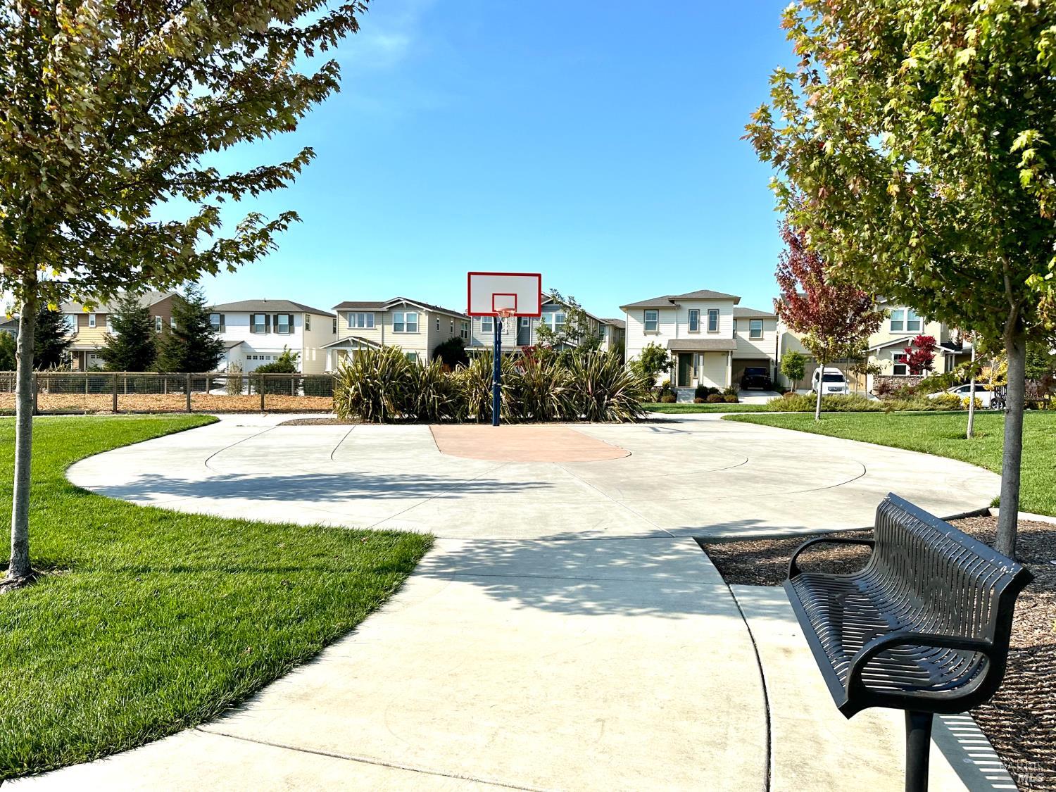 Detail Gallery Image 15 of 16 For 7461 Walker Way, Rohnert Park,  CA 94928 - 4 Beds | 3 Baths