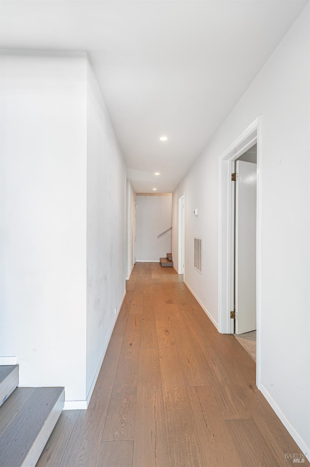 Detail Gallery Image 31 of 88 For 4627 E State Hwy 20 Unkn, Nice,  CA 95464 - 4 Beds | 3 Baths