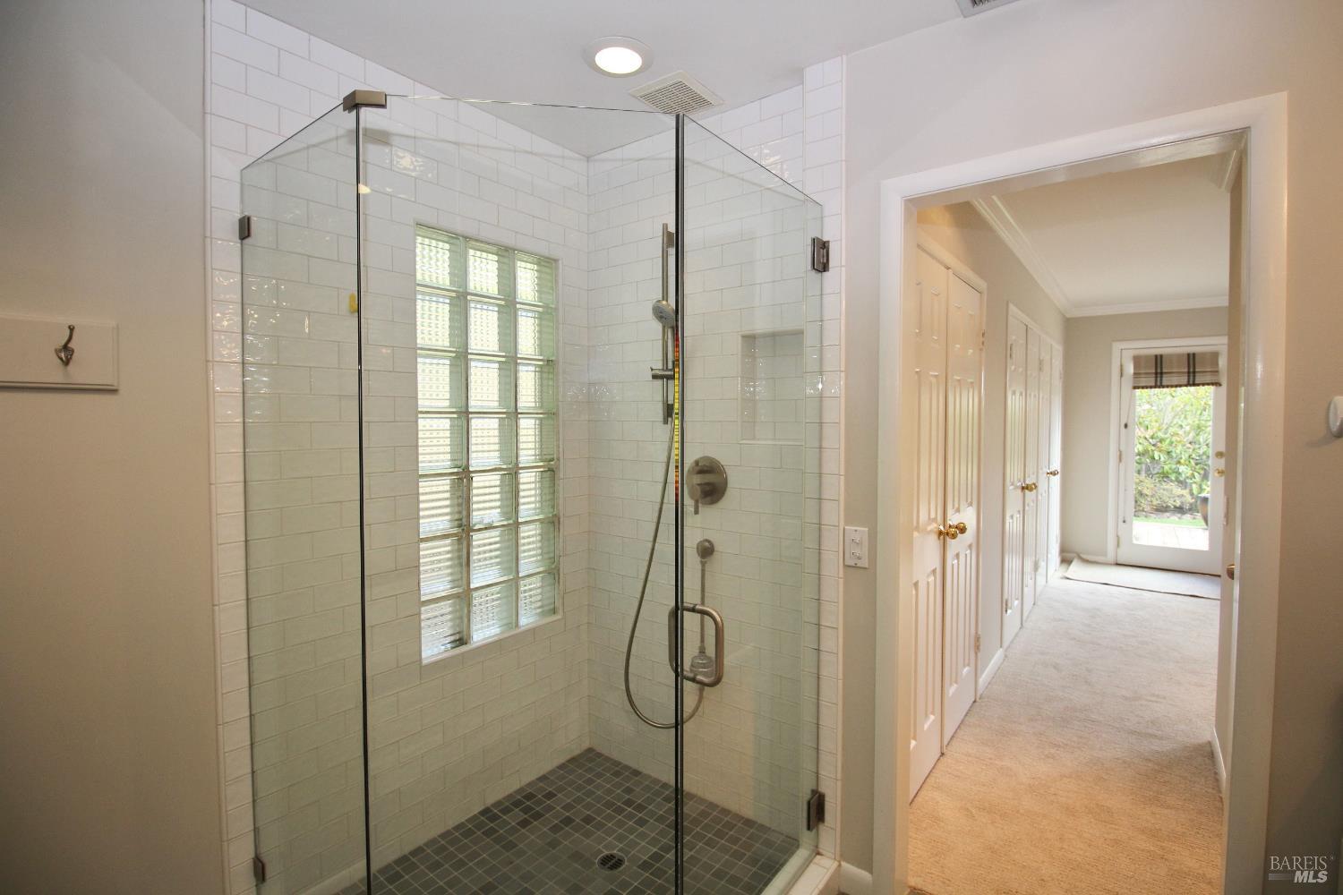 Detail Gallery Image 25 of 29 For Address Is Not Disclosed, Mill Valley,  CA 94941 - 3 Beds | 2/1 Baths