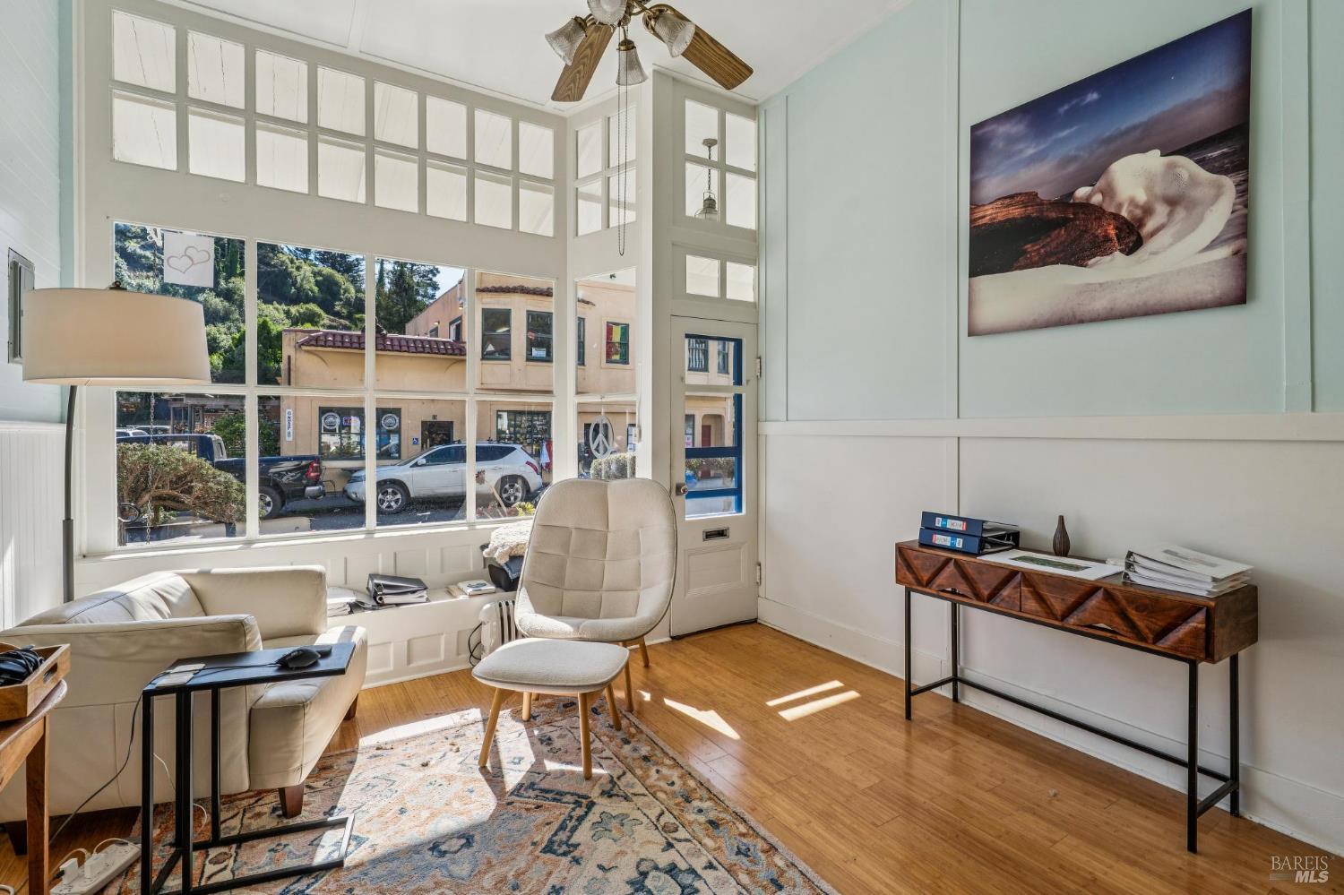 Detail Gallery Image 4 of 45 For 3 Wharf Rd, Bolinas,  CA 94924 - – Beds | – Baths