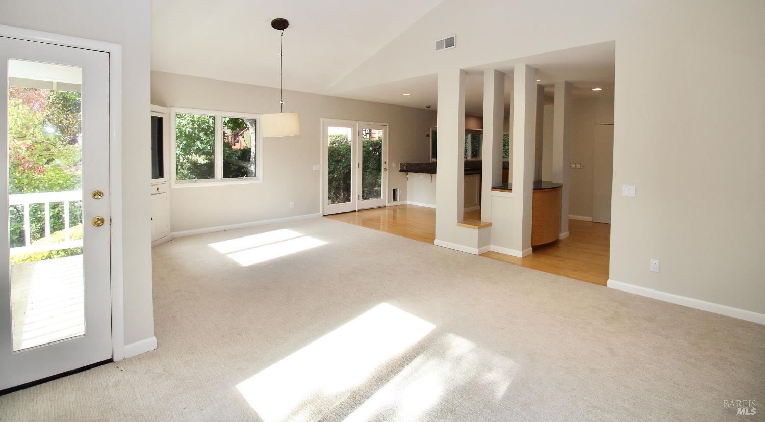 Detail Gallery Image 10 of 29 For Address Is Not Disclosed, Mill Valley,  CA 94941 - 3 Beds | 2/1 Baths