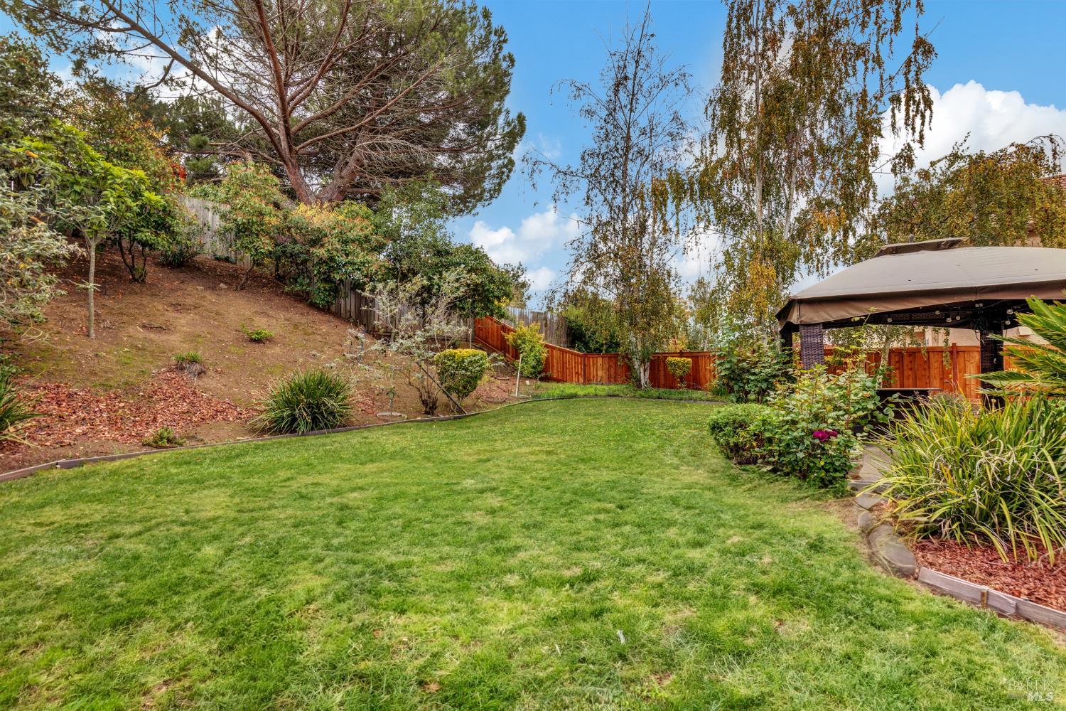 Detail Gallery Image 32 of 36 For 131 Sheila Ct, Vallejo,  CA 94591 - 5 Beds | 3 Baths