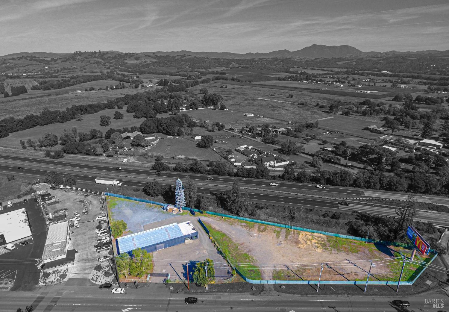 Detail Gallery Image 2 of 72 For 10342 Old Redwood Hwy, Windsor,  CA 95492 - – Beds | – Baths