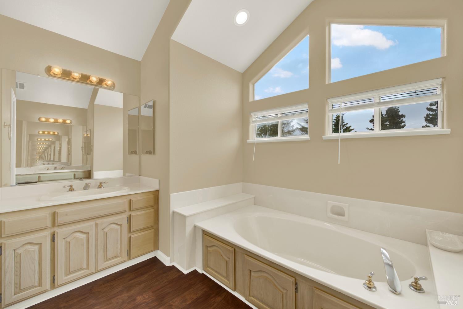 Detail Gallery Image 41 of 70 For 1520 Gill Ct, Dixon,  CA 95620 - 5 Beds | 3 Baths