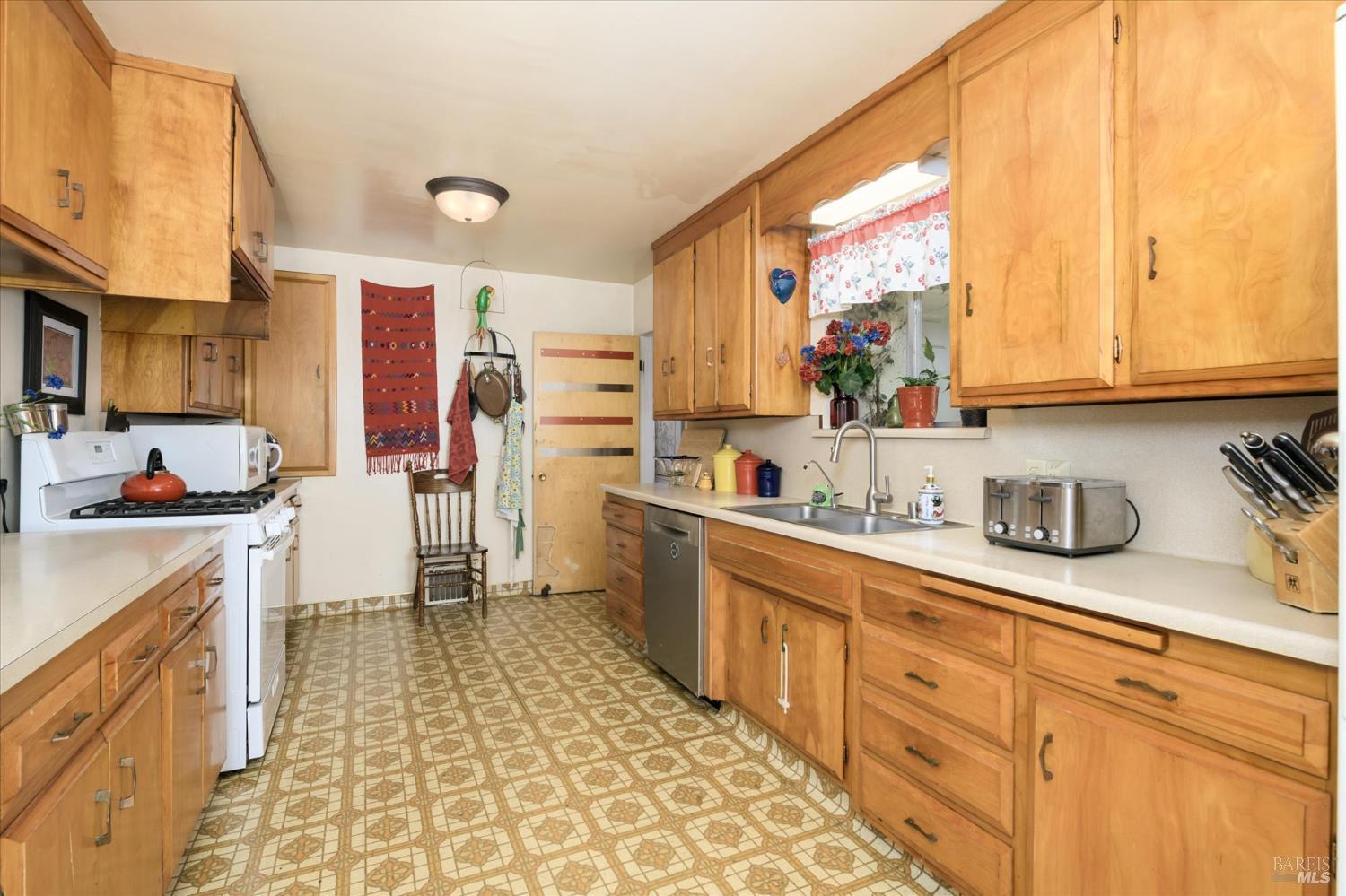 Detail Gallery Image 13 of 99 For 5430 Putah Creek Rd, Winters,  CA 95694 - – Beds | – Baths