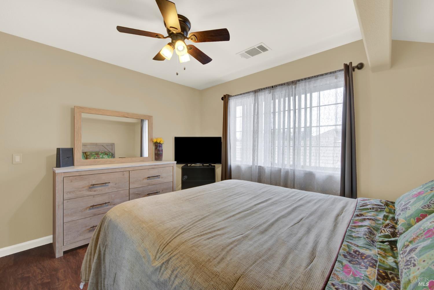 Detail Gallery Image 47 of 70 For 1520 Gill Ct, Dixon,  CA 95620 - 5 Beds | 3 Baths