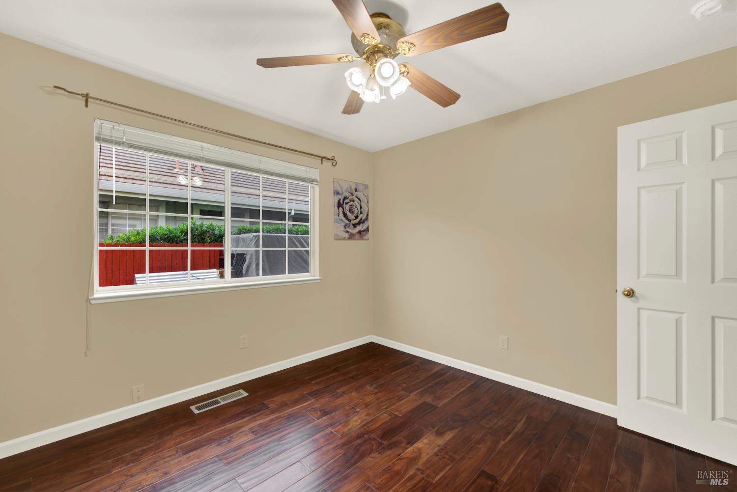 Detail Gallery Image 30 of 70 For 1520 Gill Ct, Dixon,  CA 95620 - 5 Beds | 3 Baths