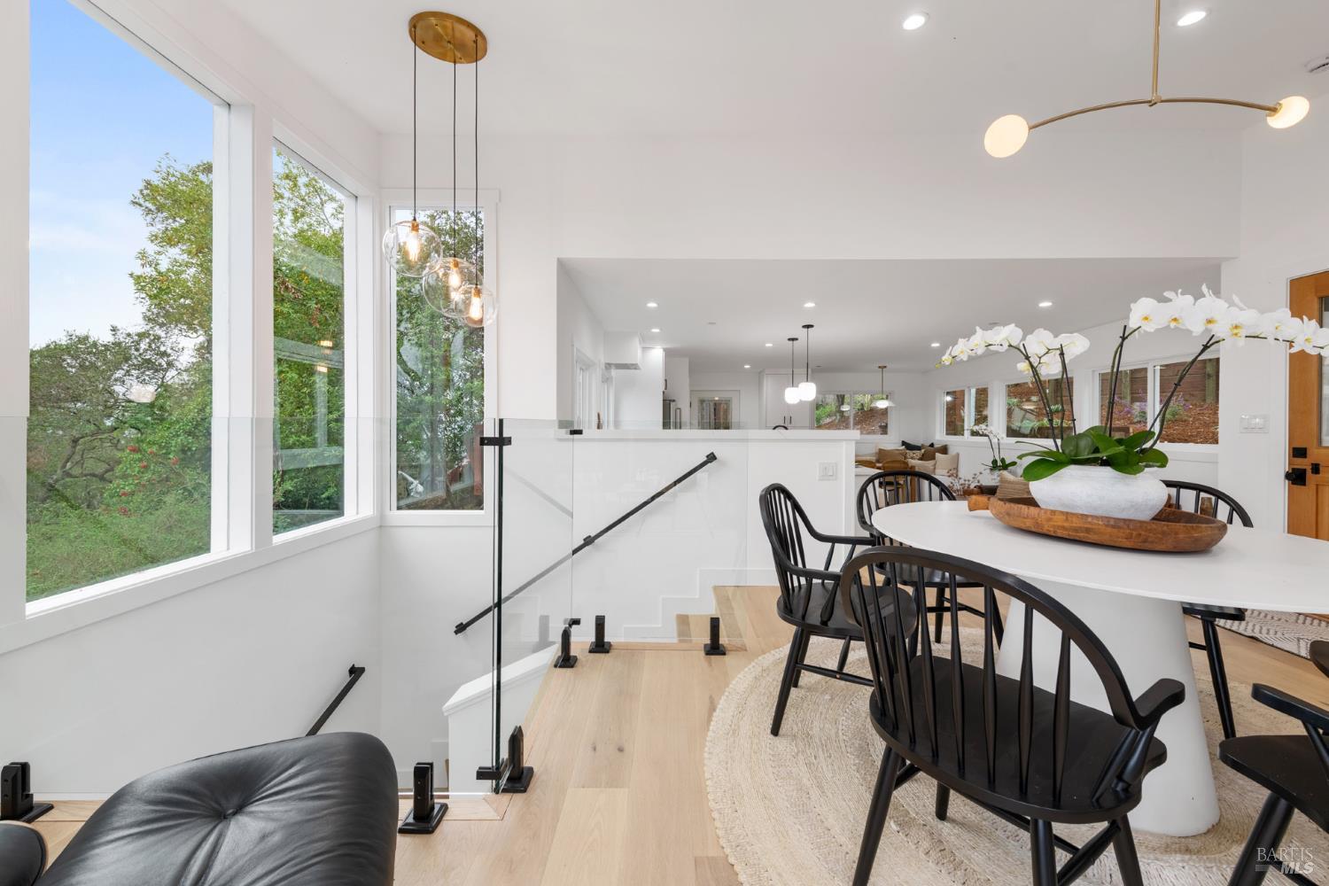 Detail Gallery Image 13 of 61 For 64 Mountain View Rd, Fairfax,  CA 94930 - 3 Beds | 2/1 Baths