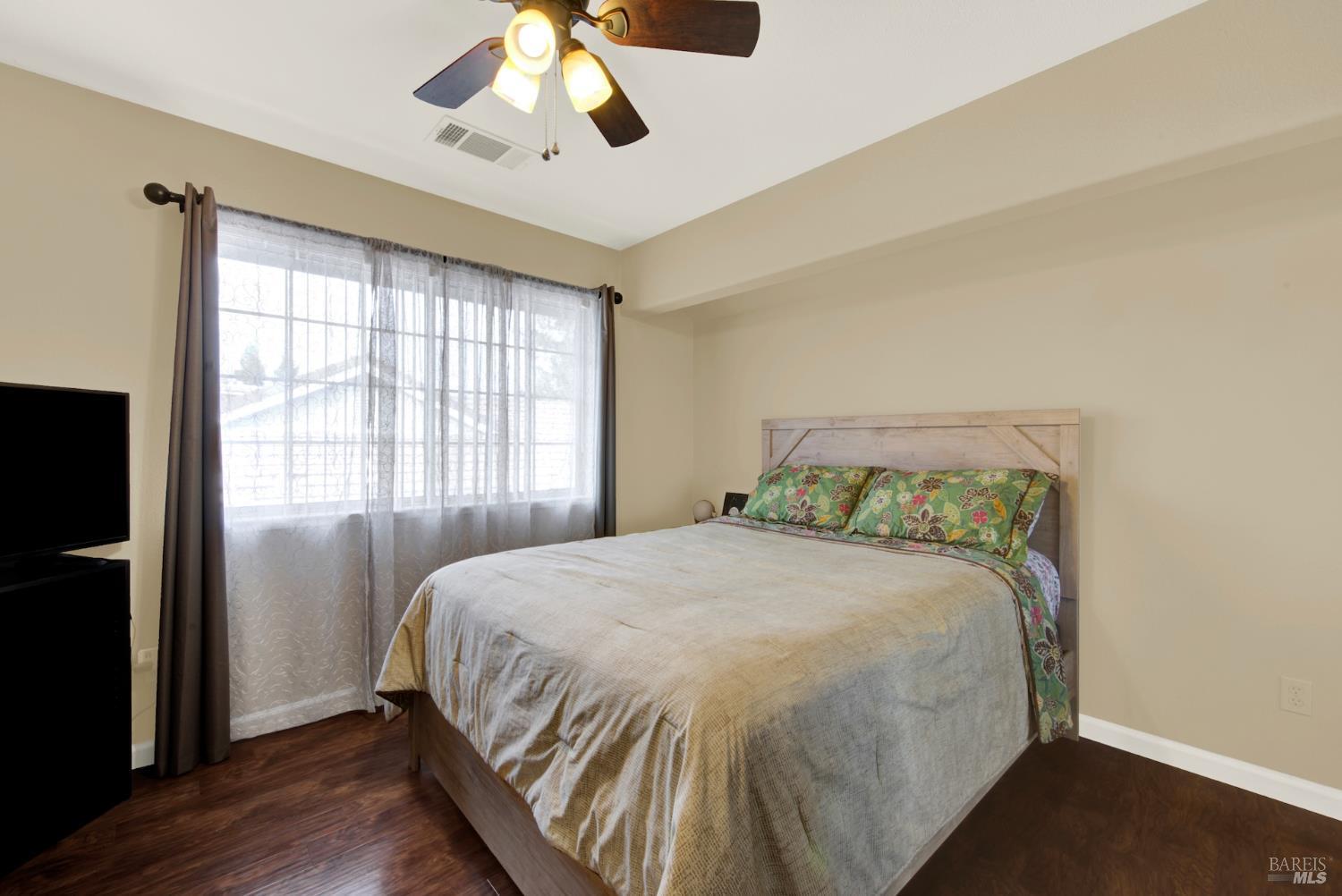 Detail Gallery Image 46 of 70 For 1520 Gill Ct, Dixon,  CA 95620 - 5 Beds | 3 Baths