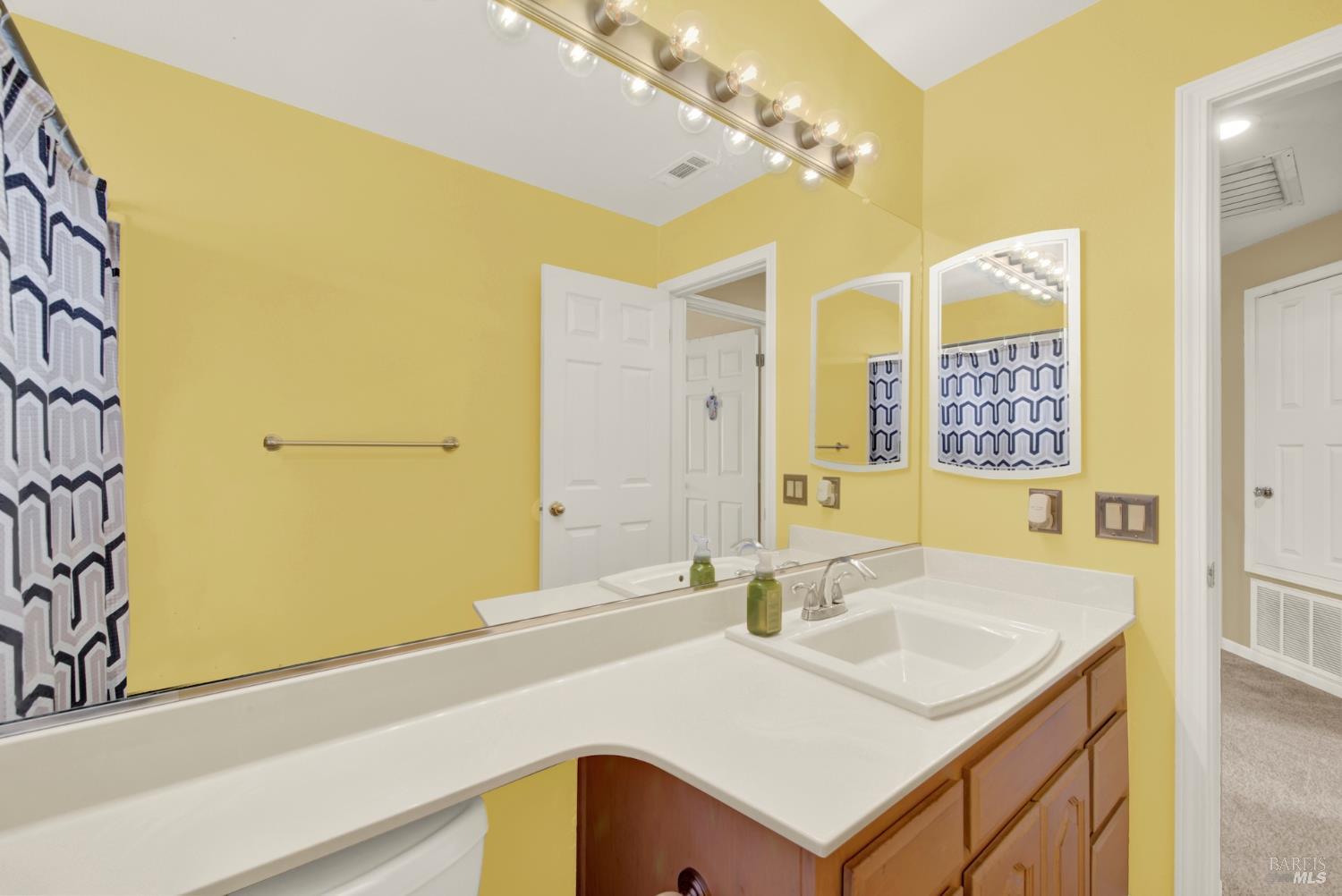 Detail Gallery Image 50 of 70 For 1520 Gill Ct, Dixon,  CA 95620 - 5 Beds | 3 Baths