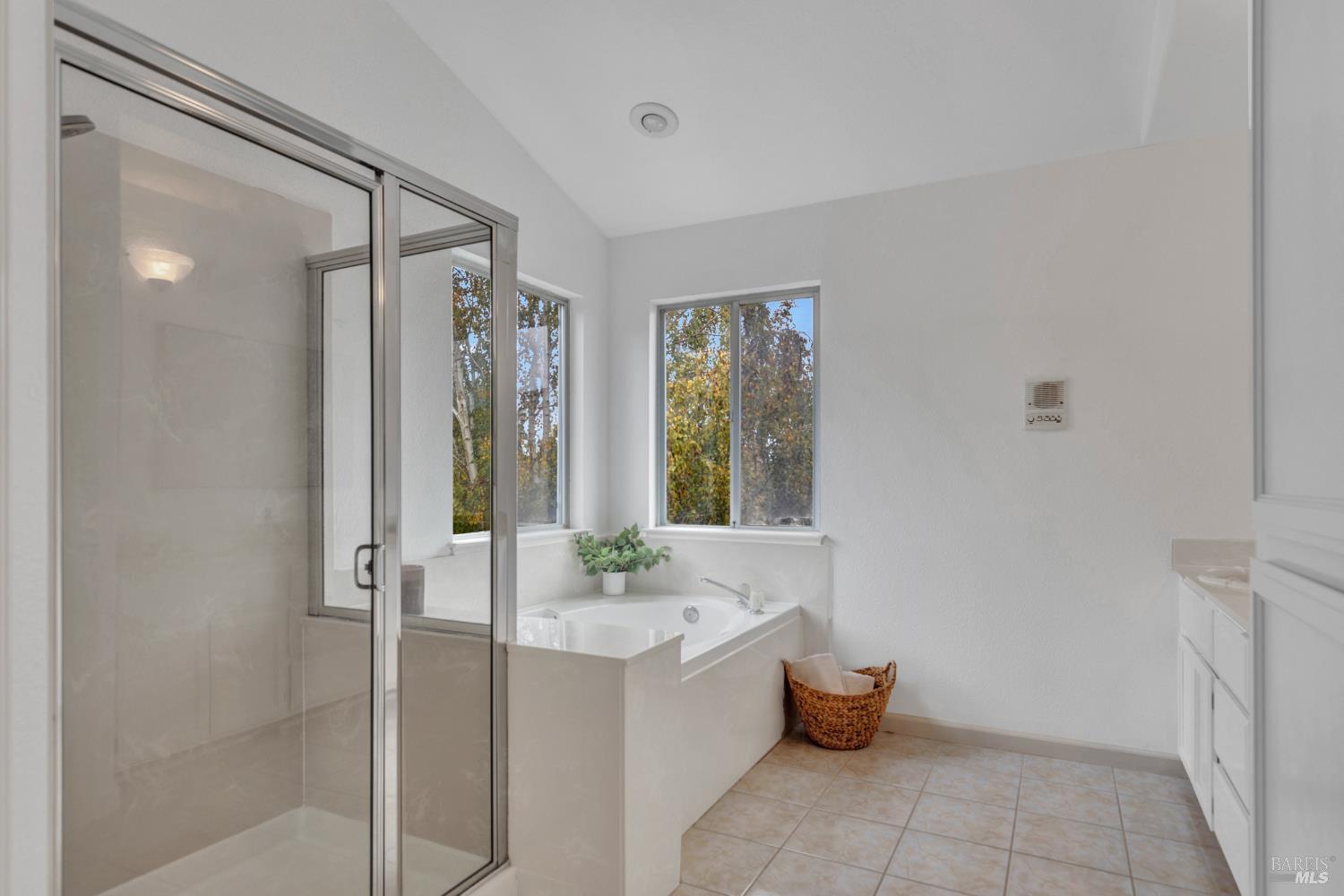 Detail Gallery Image 18 of 36 For 131 Sheila Ct, Vallejo,  CA 94591 - 5 Beds | 3 Baths