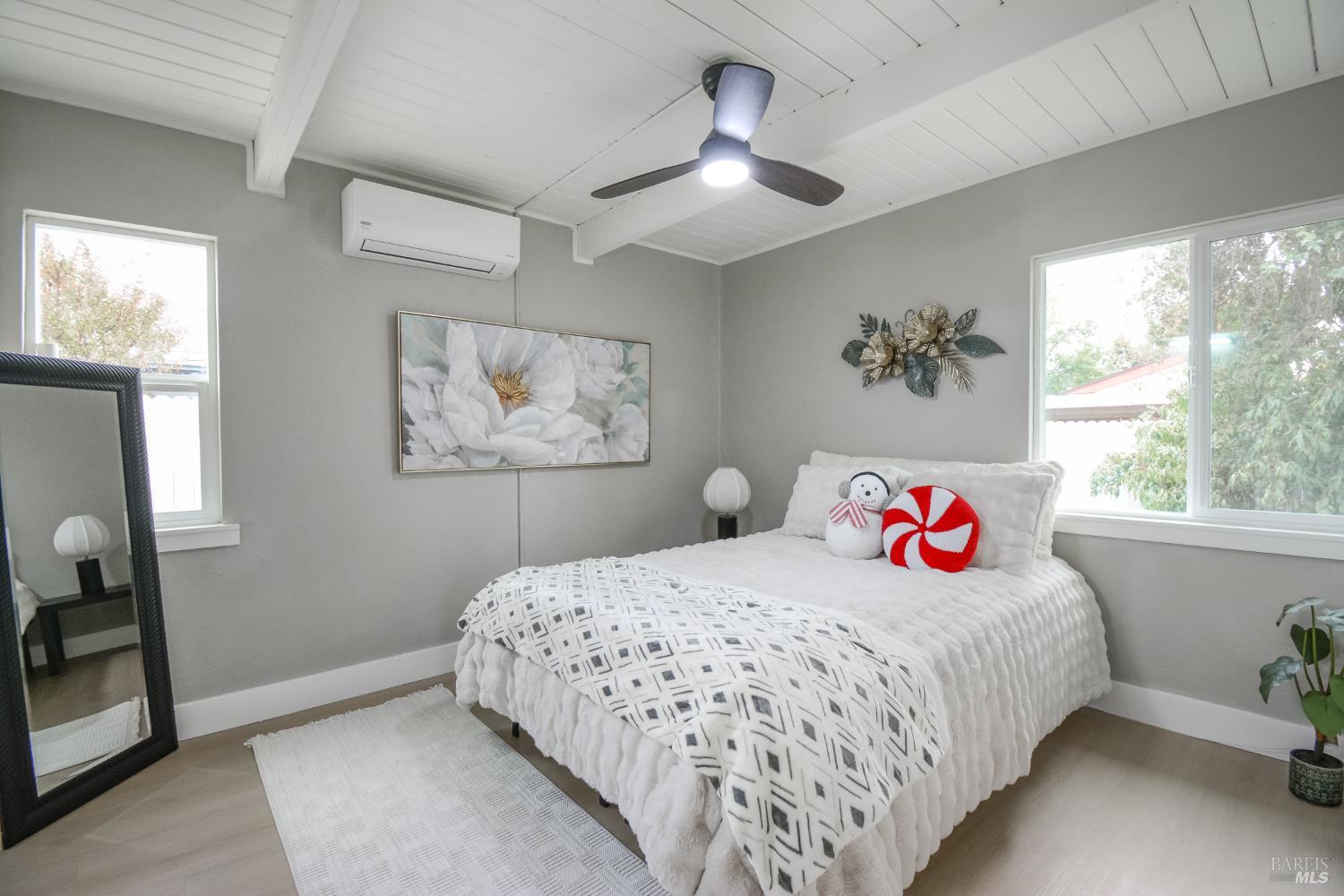 Detail Gallery Image 4 of 33 For 456 Lovers Ln, Vacaville,  CA 95688 - 4 Beds | 2 Baths