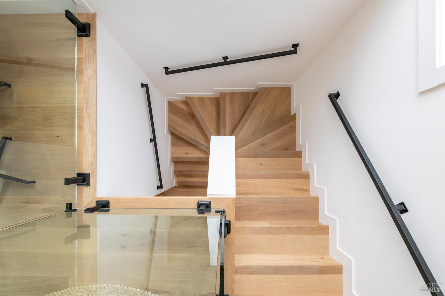 Detail Gallery Image 20 of 61 For 64 Mountain View Rd, Fairfax,  CA 94930 - 3 Beds | 2/1 Baths