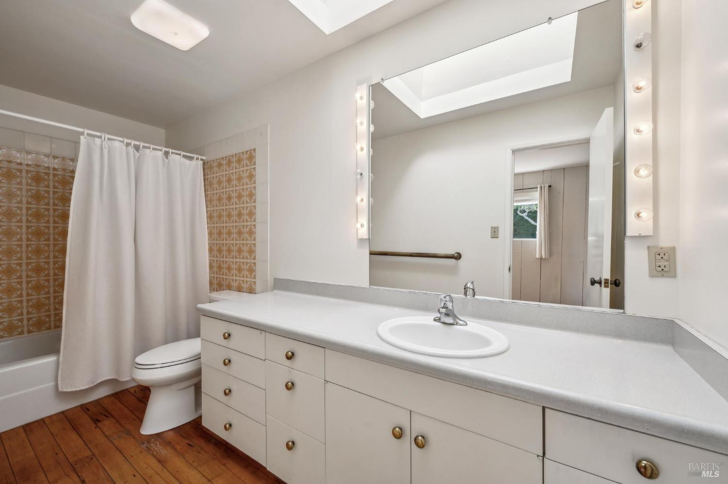 Detail Gallery Image 37 of 51 For 71 Crescente Ave, Bolinas,  CA 94924 - 3 Beds | 2 Baths