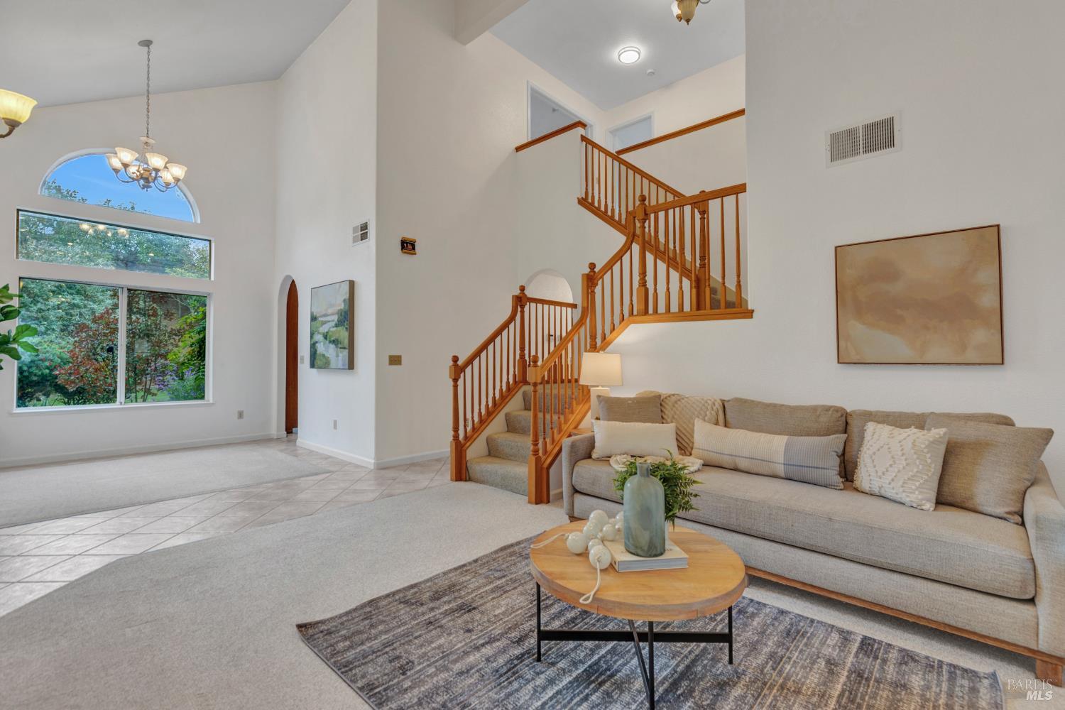 Detail Gallery Image 4 of 36 For 131 Sheila Ct, Vallejo,  CA 94591 - 5 Beds | 3 Baths